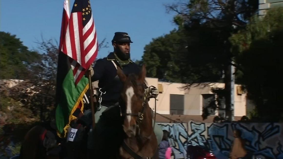 17704541 083025 kgo black cowboy parade img