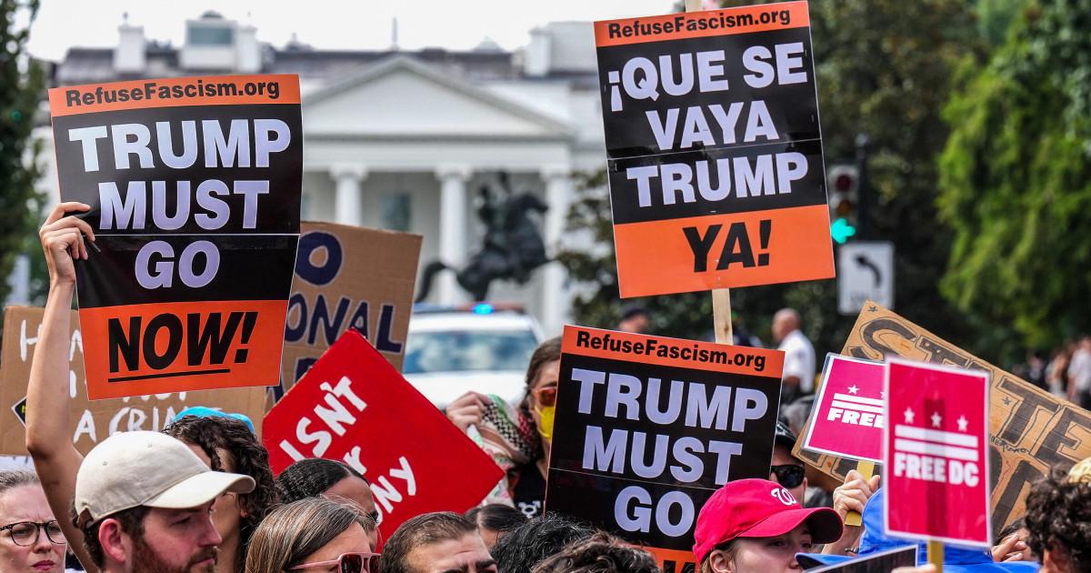 DNC hỗ trợ biểu tình toàn quốc phản đối kế hoạch tái phân chia khu vực bầu cử của đảng Cộng Hòa 1 250811 free dc protest ew 115p 513b31