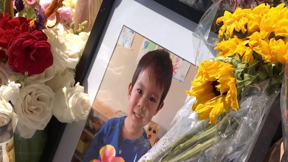Tang thương ở Burlingame: Lễ tưởng niệm bé trai 4 tuổi thiệt mạng trong vụ va chạm 1 41354497661 1080pnbcstations