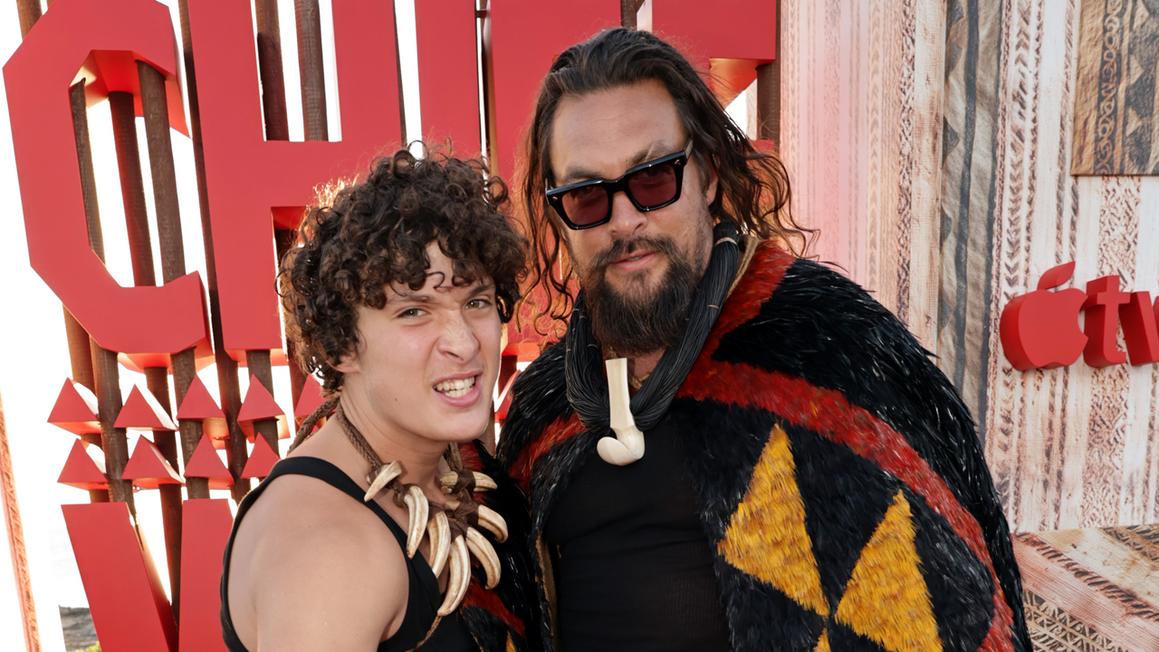 jason momoa and son at premiere