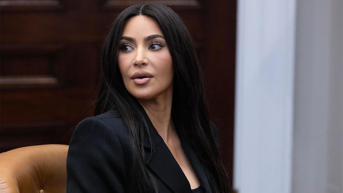 Kim Kardashian lên tiếng chỉ trích các cuộc đột kích của ICE dưới thời Tổng Thống Trump 1 kim kardashian white house roundtable 2