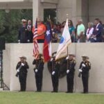 Hơn 1.200 tình nguyện viên quy tụ tại Nghĩa trang Quốc gia Houston nhân Ngày Dịch vụ 11/9 3 Hơn 1.200 tình nguyện viên quy tụ tại Nghĩa trang Quốc gia Houston nhân Ngày Dịch vụ 11/9