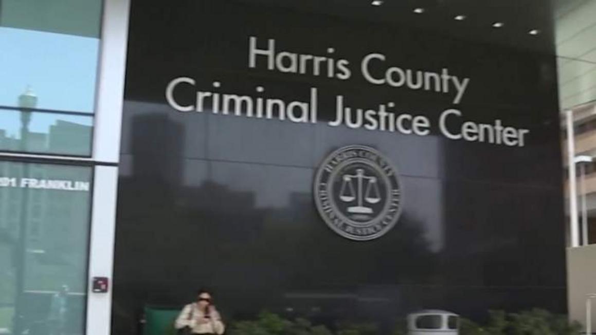 Phụ huynh cuối cùng gặp Văn phòng Biện lý Quận Harris về khiếu nại tranh cử của HISD sau nhiều tháng im lặng 1