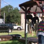 Houston: Trang trí Halloween gây tranh cãi về vấn đề di dân, tự do ngôn luận 27 Houston: Trang trí Halloween gây tranh cãi về vấn đề di dân, tự do ngôn luận