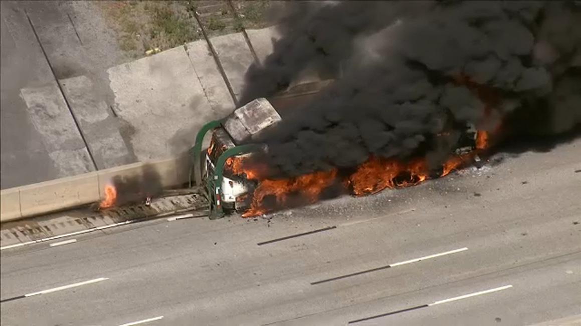 17749181 090525 wpvi trash truck fire img