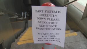 Thông báo Nixle về sự cố toàn hệ thống BART bị trễ hai giờ. Đây là lý do. 14 Thông báo Nixle về sự cố toàn hệ thống BART bị trễ hai giờ. Đây là lý do.