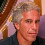 Bộ Tư pháp Mỹ muốn giữ bí mật tên hai người được Jeffrey Epstein chi 100.000 và 250.000 đô la 16 Bộ Tư pháp Mỹ muốn giữ bí mật tên hai người được Jeffrey Epstein chi 100.000 và 250.000 đô la