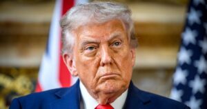 Tổng Thống Trump Tăng Phí Visa H-1B Lên 100.000 Đô La 16 Tổng Thống Trump Tăng Phí Visa H-1B Lên 100.000 Đô La