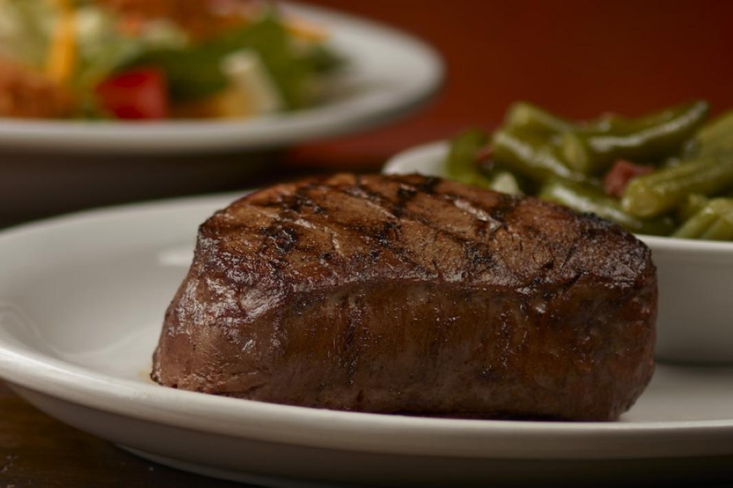 Texas Roadhouse kỷ niệm 25 năm tại Live Oak 1 385419