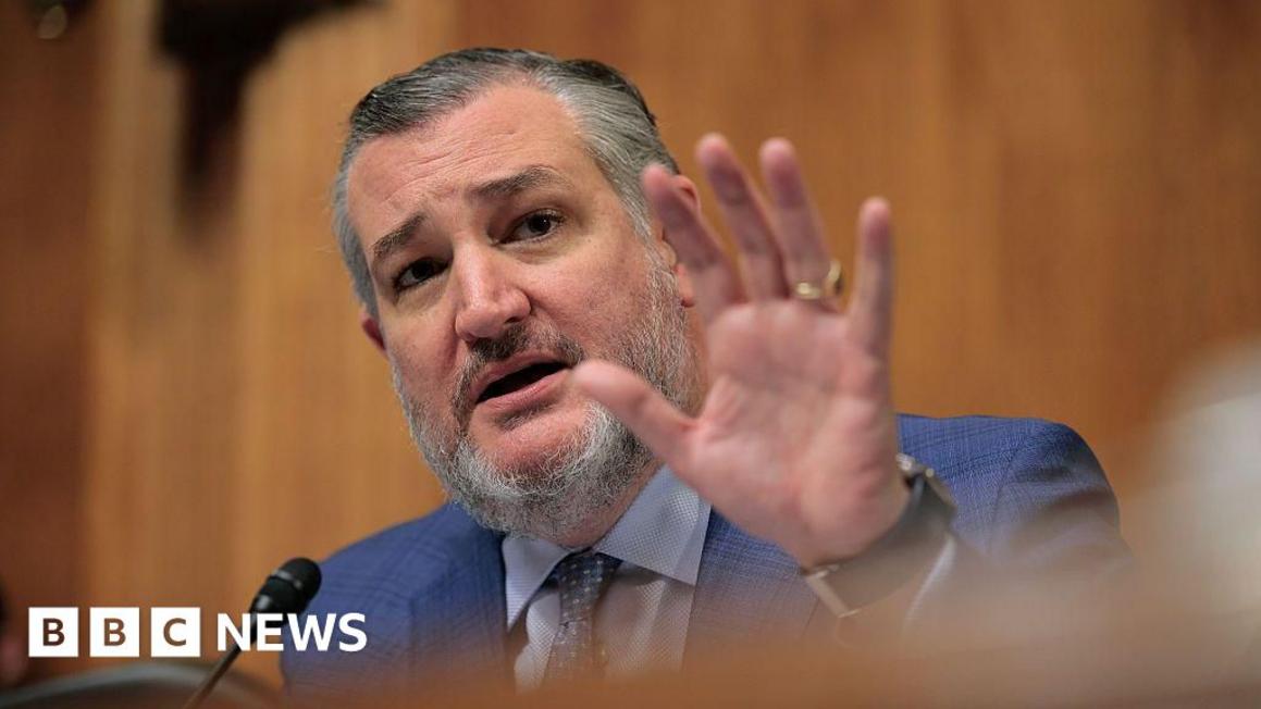 Thượng nghị sĩ Ted Cruz tố cáo người đứng đầu cơ quan quản lý phát thanh Mỹ hành động như 'mafia' 1 53756e40 95a6 11f0 9c74 3fb96b77a166