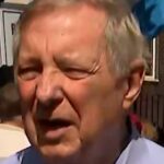 Thượng Nghị Sĩ Durbin gọi bài đăng của ông Trump về Chicago là 'ghê tởm' 11 Thượng Nghị Sĩ Durbin gọi bài đăng của ông Trump về Chicago là ‘ghê tởm’