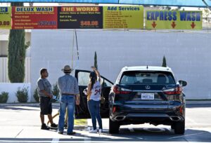 Gia đình 'tan nát' và đặt câu hỏi về cái chết của người đàn ông California 39 tuổi trong trại giam ICE 7 Gia đình ‘tan nát’ và đặt câu hỏi về cái chết của người đàn ông California 39 tuổi trong trại giam ICE