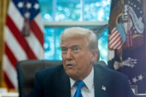 Tổng Thống Trump cho biết Hoa Kỳ đã tiến hành một cuộc tấn công chết người nhắm vào thuyền buôn lậu ma túy 16 Tổng Thống Trump cho biết Hoa Kỳ đã tiến hành một cuộc tấn công chết người nhắm vào thuyền buôn lậu ma túy