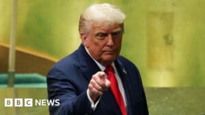 Sáu năm trước, khán giả LHQ của Tổng Thống Trump cười, năm nay họ im lặng 18 Sáu năm trước, khán giả LHQ của Tổng Thống Trump cười, năm nay họ im lặng