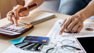 Thanh Niên Houston Vướng Nợ Thẻ Tín Dụng: Đứng Thứ 8 Toàn Quốc 26 Thanh Niên Houston Vướng Nợ Thẻ Tín Dụng: Đứng Thứ 8 Toàn Quốc