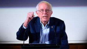 Thượng nghị sĩ Bernie Sanders lên tiếng về việc Nexstar cấm sóng Jimmy Kimmel 19 Thượng nghị sĩ Bernie Sanders lên tiếng về việc Nexstar cấm sóng Jimmy Kimmel