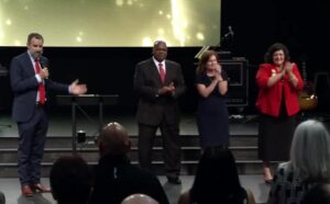 Giáo đường Texas ủng hộ ứng viên trong cuộc đua Hội đồng Giáo dục Phi đảng phái 21 Giáo đường Texas ủng hộ ứng viên trong cuộc đua Hội đồng Giáo dục Phi đảng phái