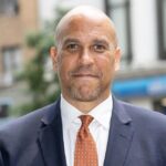 Thượng nghị sĩ Cory Booker thông báo đã đính hôn