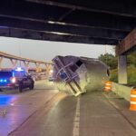 Lại thêm một xe tải đụng cầu I-10 ở Houston, cảnh sát cho biết 6 Lại thêm một xe tải đụng cầu I-10 ở Houston, cảnh sát cho biết