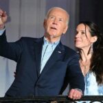 Ashley Biden chia sẻ về một mùa hè khó khăn giữa ly hôn và cha bệnh ung thư
