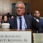 Tin tức trực tiếp: Robert F. Kennedy Jr. bảo vệ quyết định sa thải Giám đốc CDC, tái khẳng định quan điểm