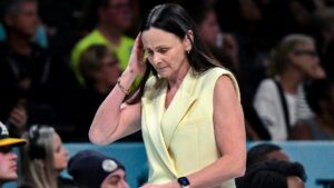 New York Liberty Chia Tay Huấn Luyện Viên Sandy Brondello Sau Mùa Giải Lịch Sử Vô Địch WNBA 9 New York Liberty Chia Tay Huấn Luyện Viên Sandy Brondello Sau Mùa Giải Lịch Sử Vô Địch WNBA