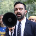 Ứng viên thị trưởng New York Zohran Mamdani bảo vệ các dòng tweet cũ, cho rằng đối thủ tấn công một phiên bản 'hư cấu' về ông 7 Ứng viên thị trưởng New York Zohran Mamdani bảo vệ các dòng tweet cũ, cho rằng đối thủ tấn công một phiên bản ‘hư cấu’ về ông