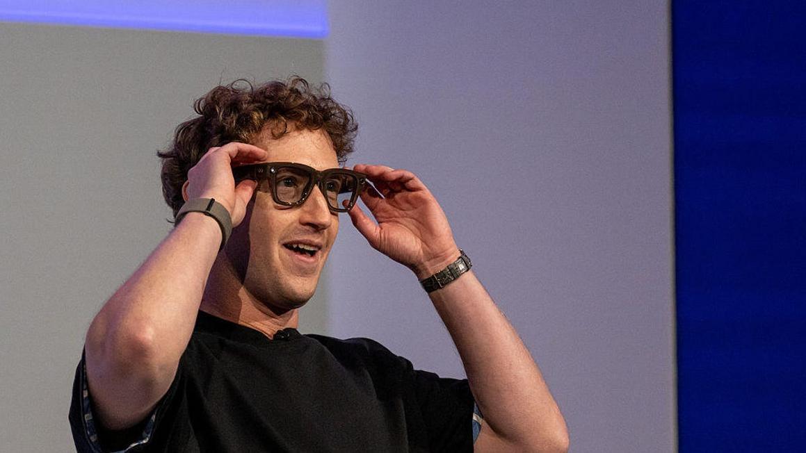 Meta Nên Để Người Khác Lo Về AI Trên Kính Thông Minh 1 mark zuckerberg meta connect gettyimages 2235448062