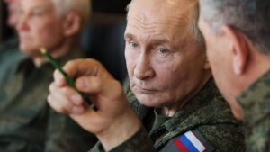 Tổng Thống Trump: Putin 'Khiến Tôi Thất Vọng' về Vấn Đề Ukraine 15 Tổng Thống Trump: Putin ‘Khiến Tôi Thất Vọng’ về Vấn Đề Ukraine