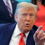 Tổng Thống Trump hé lộ khả năng triển khai quân đội liên bang tại Chicago qua meme gây tranh cãi 3 Tổng Thống Trump hé lộ khả năng triển khai quân đội liên bang tại Chicago qua meme gây tranh cãi