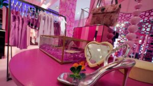 Căn chỉnh chi tiêu cá nhân theo xu hướng mạng xã hội 3 Căn chỉnh chi tiêu cá nhân theo xu hướng mạng xã hội