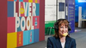 Chiến tranh, thuế quan và thâm hụt ảnh hưởng đến kinh tế Anh 14 Chiến tranh, thuế quan và thâm hụt ảnh hưởng đến kinh tế Anh