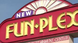 Vấn đề giải trí thiếu nhi: FunPlex và YMCA Alief đóng cửa, hạn chế lựa chọn cho trẻ em và phụ huynh 25 Vấn đề giải trí thiếu nhi: FunPlex và YMCA Alief đóng cửa, hạn chế lựa chọn cho trẻ em và phụ huynh