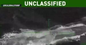 Tổng Thống Trump Đăng Video Tấn Công Tàu Ngầm Chở Ma Túy 5 Tổng Thống Trump Đăng Video Tấn Công Tàu Ngầm Chở Ma Túy