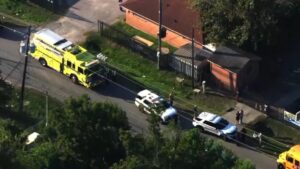 Học sinh Aldine ISD nhập viện sau khi bị xe tông ở Hạt Bắc Harris 10 Học sinh Aldine ISD nhập viện sau khi bị xe tông ở Hạt Bắc Harris