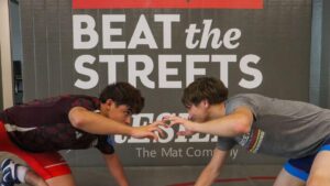 Philadelphia: Chương trình dạy trẻ 'Vượt qua đường phố' bằng đấu vật 3 Philadelphia: Chương trình dạy trẻ ‘Vượt qua đường phố’ bằng đấu vật