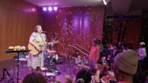 Thư viện Brooklyn khuyến khích mọi người tạo ra âm nhạc 26 Thư viện Brooklyn khuyến khích mọi người tạo ra âm nhạc