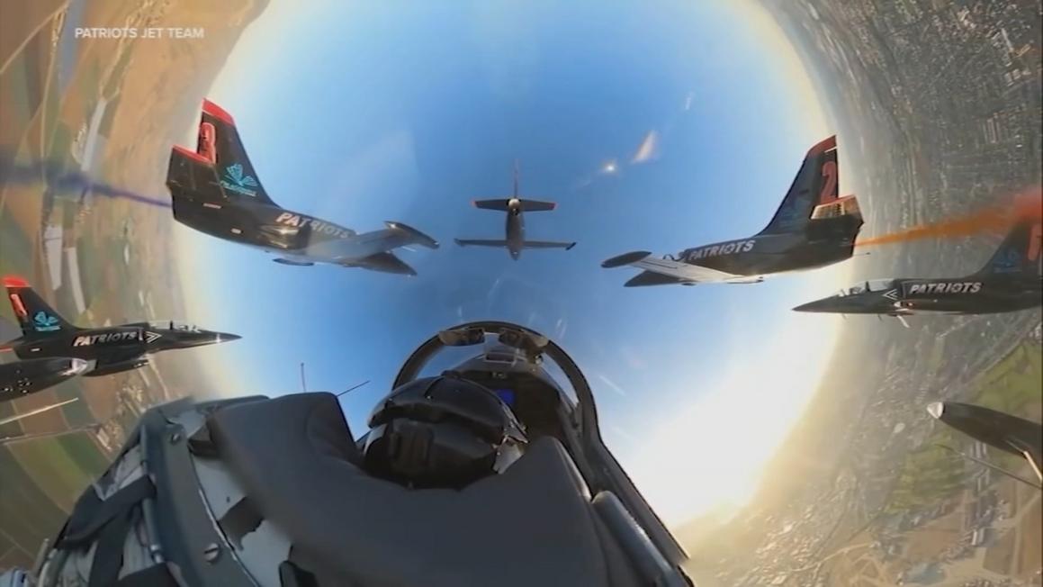 Trực thăng y tế rơi trên xa lộ Sacramento, nhiều người bị thương 1 17955105 100625 kgo fleet week airshow img