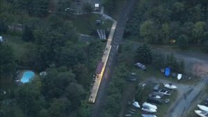 Tuyến River Line tạm ngừng hoạt động sau khi có báo cáo về người đi bộ bị tông gần Ga Bordentown ở New Jersey 4 Tuyến River Line tạm ngừng hoạt động sau khi có báo cáo về người đi bộ bị tông gần Ga Bordentown ở New Jersey