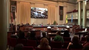 Ủy Ban Cảnh Sát Oakland Họp Lần Đầu Sau Khi Chánh Thanh Tra Từ Chức 9 Ủy Ban Cảnh Sát Oakland Họp Lần Đầu Sau Khi Chánh Thanh Tra Từ Chức