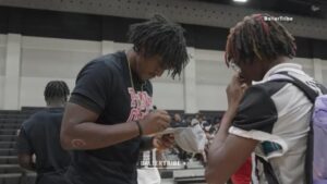 Vinh danh các VĐV xuất sắc của trường Trung học Randle 7 Vinh danh các VĐV xuất sắc của trường Trung học Randle