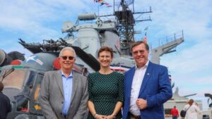 Các Nhà Sử Học Lên Tàu Sân Bay New Jersey Thuyết Trình Về Hải Quân Hoa Kỳ 9 Các Nhà Sử Học Lên Tàu Sân Bay New Jersey Thuyết Trình Về Hải Quân Hoa Kỳ