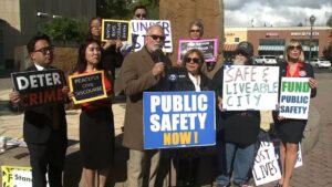 Các nhà hoạt động ở Vùng Vịnh kêu gọi chấm dứt bạo lực chính trị 13 Các nhà hoạt động ở Vùng Vịnh kêu gọi chấm dứt bạo lực chính trị