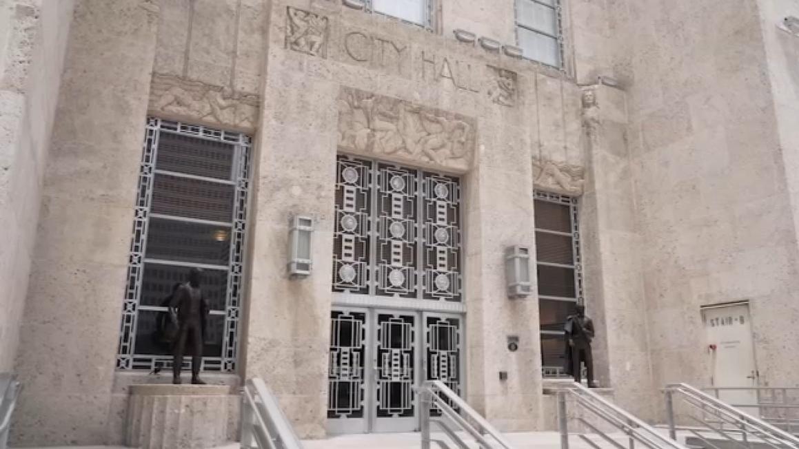 Hội đồng Thành phố Houston Giữ Nguyên Thuế Suất, Song Lo Ngại Về Thâm Hụt Ngân Sách 1 18014968 101525 ktrk city hall img