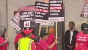 Nhân viên khách sạn Hilton Americas ở Houston bỏ phiếu thông qua hợp đồng mới 26 Nhân viên khách sạn Hilton Americas ở Houston bỏ phiếu thông qua hợp đồng mới