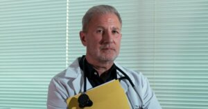 Cuộc chiến giữa bác sĩ và công ty bảo hiểm về việc 'hạ cấp' hóa đơn khám chữa bệnh 9 Cuộc chiến giữa bác sĩ và công ty bảo hiểm về việc ‘hạ cấp’ hóa đơn khám chữa bệnh