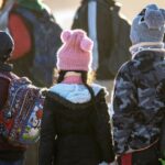 Chính quyền Trump đề nghị 2.500 đô la cho trẻ em nhập cư không có người đi kèm tự nguyện rời Mỹ 30 Chính quyền Trump đề nghị 2.500 đô la cho trẻ em nhập cư không có người đi kèm tự nguyện rời Mỹ