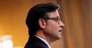 Mike Johnson chỉ trích quỹ Obamacare là 'lãng phí' khi chính phủ đóng cửa kéo dài 21 Mike Johnson chỉ trích quỹ Obamacare là ‘lãng phí’ khi chính phủ đóng cửa kéo dài