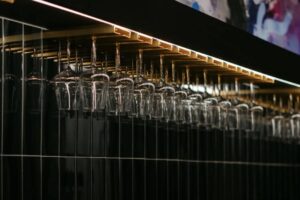 Paul’s Wine Pix Mang Rượu Chai, Đồ Ăn Nhẹ Đến Bellaire 11 Paul’s Wine Pix Mang Rượu Chai, Đồ Ăn Nhẹ Đến Bellaire