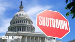 Tiền lương của công nhân viên chức liên bang bị 'bắt làm con tin' vì chính phủ đóng cửa 26 Tiền lương của công nhân viên chức liên bang bị ‘bắt làm con tin’ vì chính phủ đóng cửa